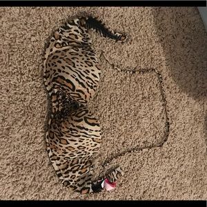 Victoria’s Secret Bathing suit top - size 34 B